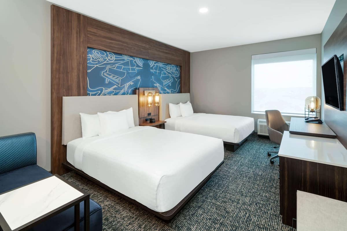Luxe beddengoed, een kluis op de kamer, individueel gemeubileerd