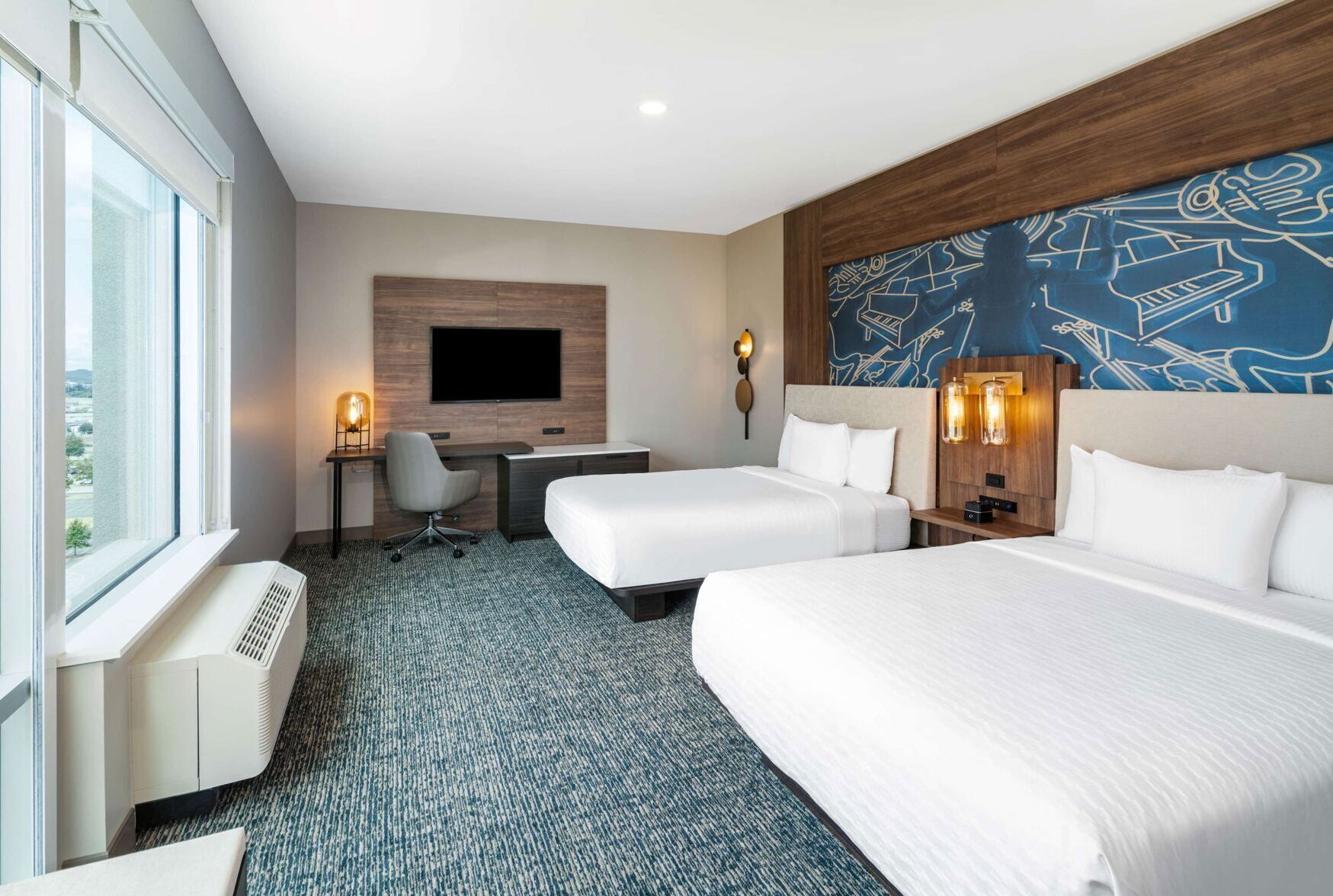 Premium bedding, in-room safe, individually furnished, desk