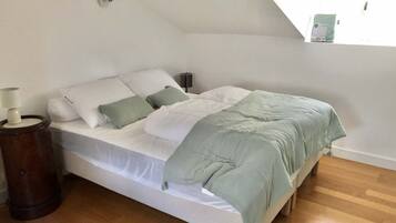 2 多间卧室、WiFi、床单