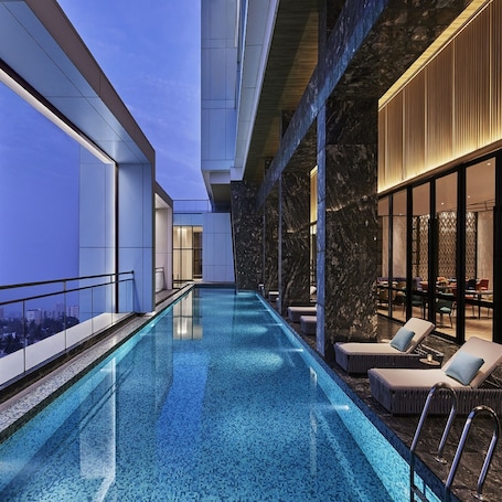 Outdoor pool, sun loungers