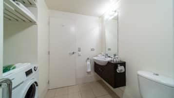 City Apartment | Bilik Mandi | Pancuran mandi, hulu semburan mandi hujan