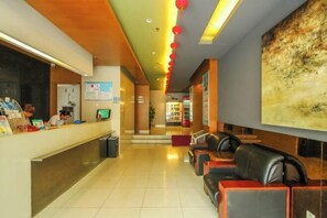 Lobby - Jinjiang Inn (Lianyungang Xinpu Park Pedestrian Street) (Lianyungang)