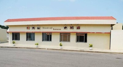 Tara Comfort Hotel - Ramoji Film City