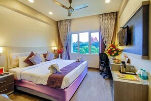 Room - Tara Comfort Hotel - Ramoji Film City (Hyderabad)