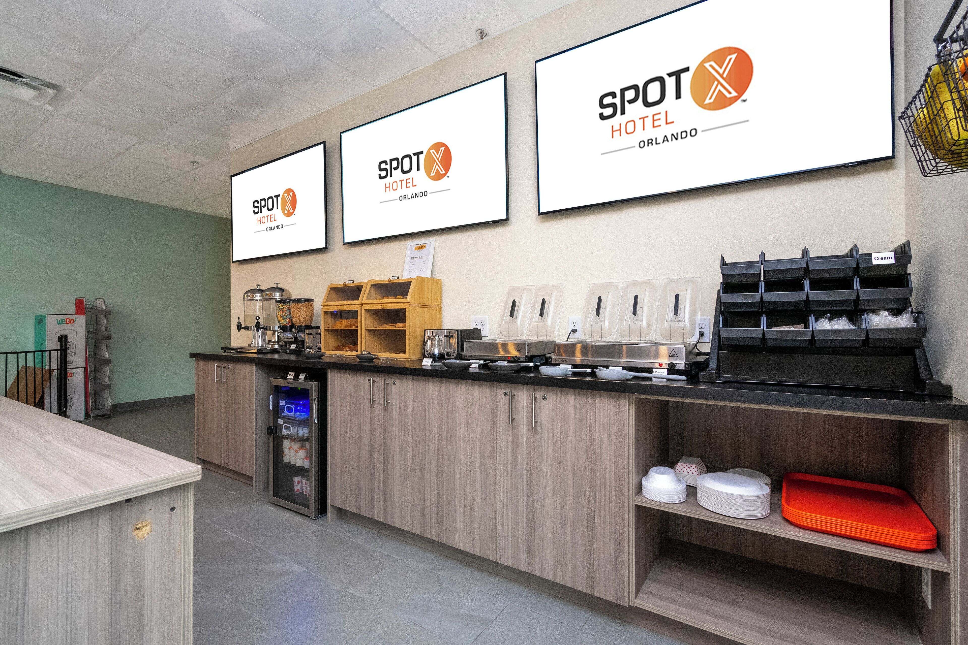 Free daily buffet breakfast 