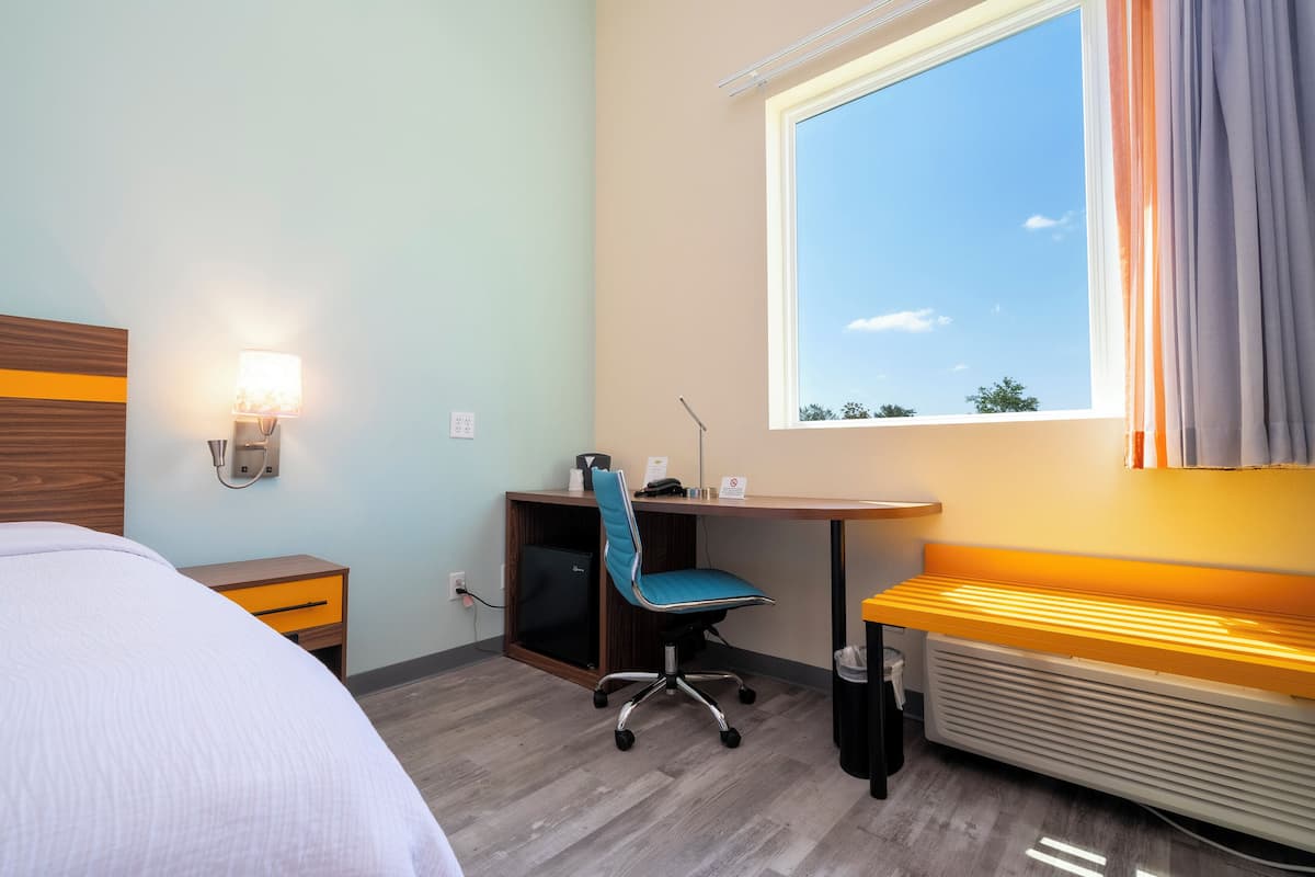 Desk, blackout curtains, iron/ironing board, free WiFi
