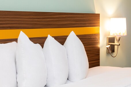 SPOT X Hotel Orlando Intl Dr by The Red Collection - Image 39