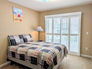 4 bedrooms, iron/ironing board, WiFi