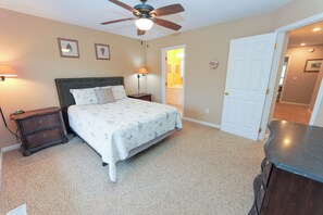 4 bedrooms, iron/ironing board, WiFi