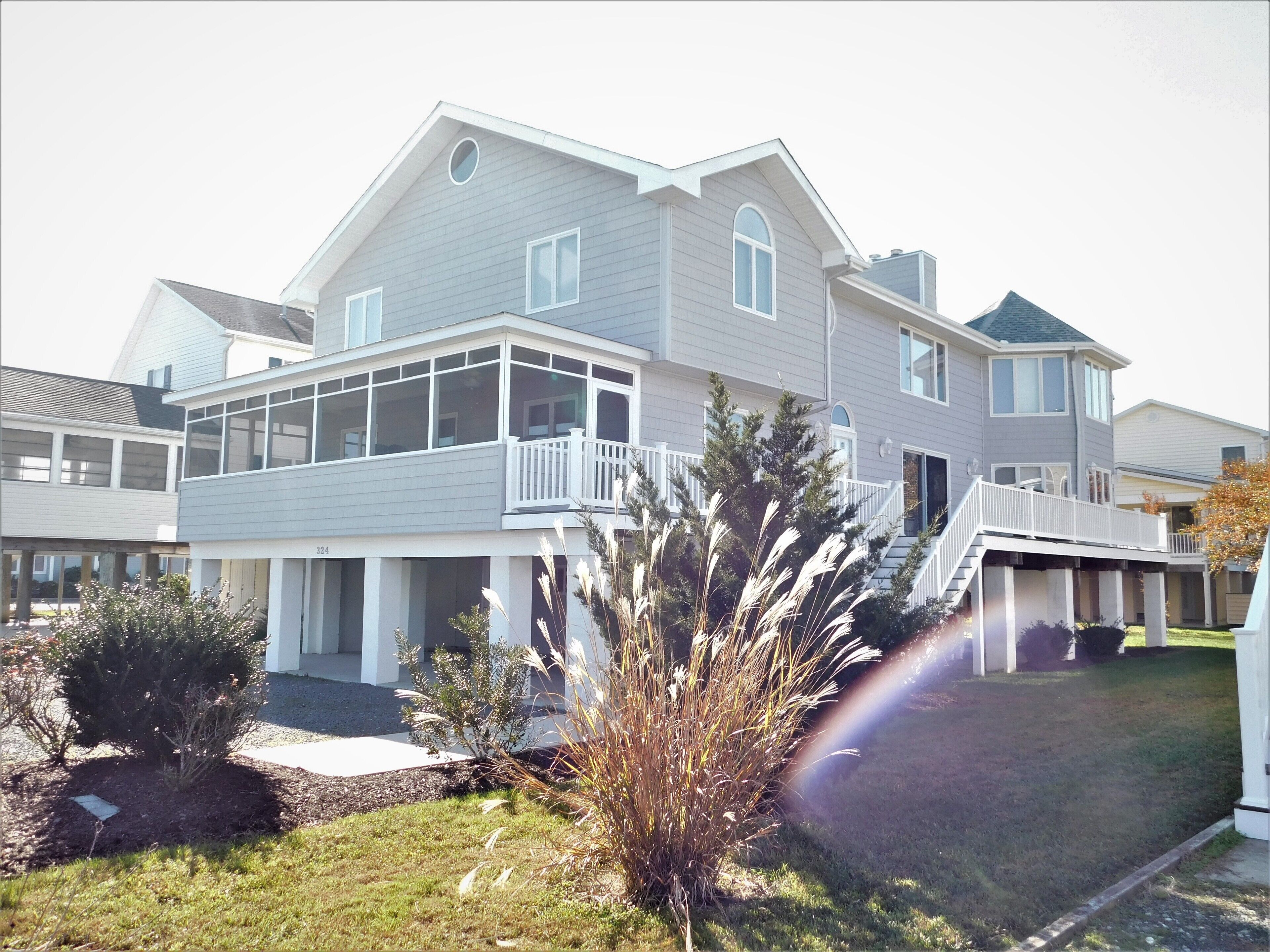 324 Seabreeze Drive - The Canal