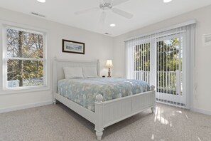 5 bedrooms, iron/ironing board