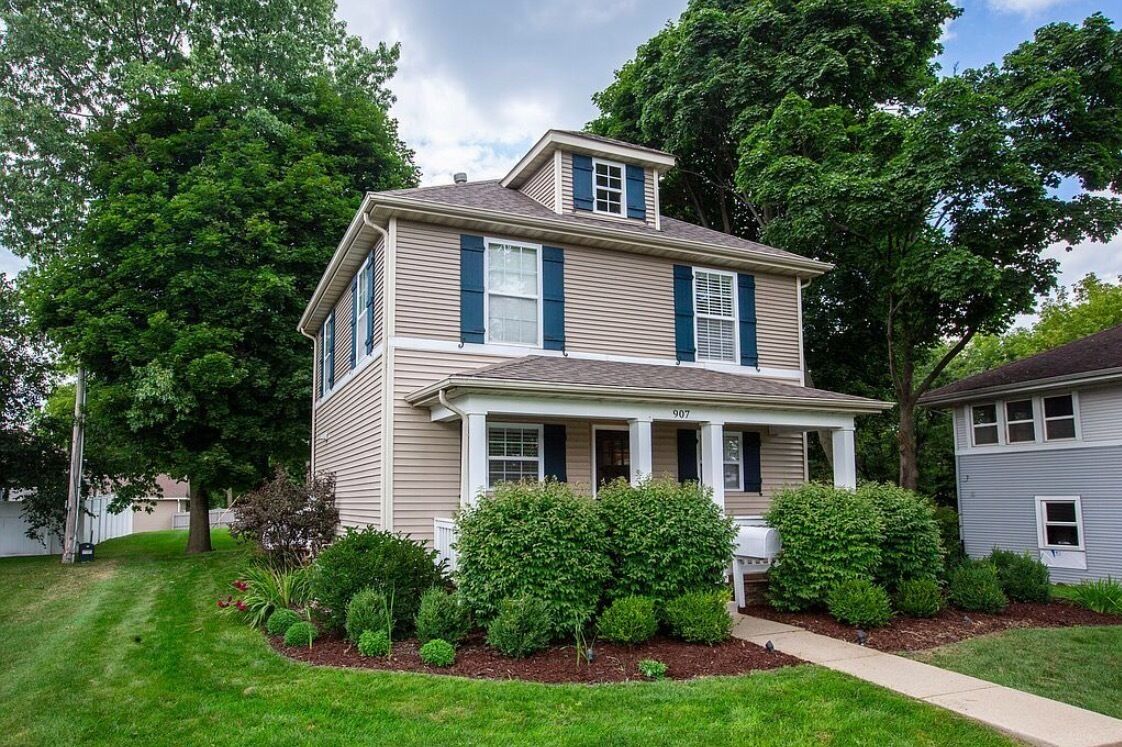 Harter Heights 5 Bedroom/ 5.5 bathroom Home walking distance to Notre Dame