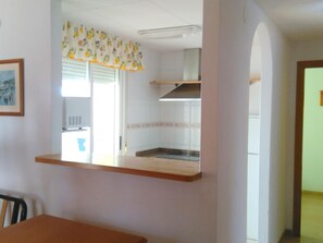 Fridge, oven, coffee/tea maker
