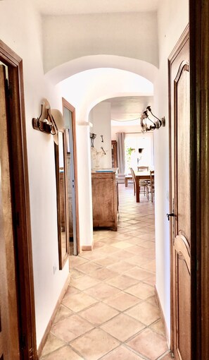 Interior - Air-conditioned villa with private pool in absolute peace and quiet close to all amenities (Grasse)