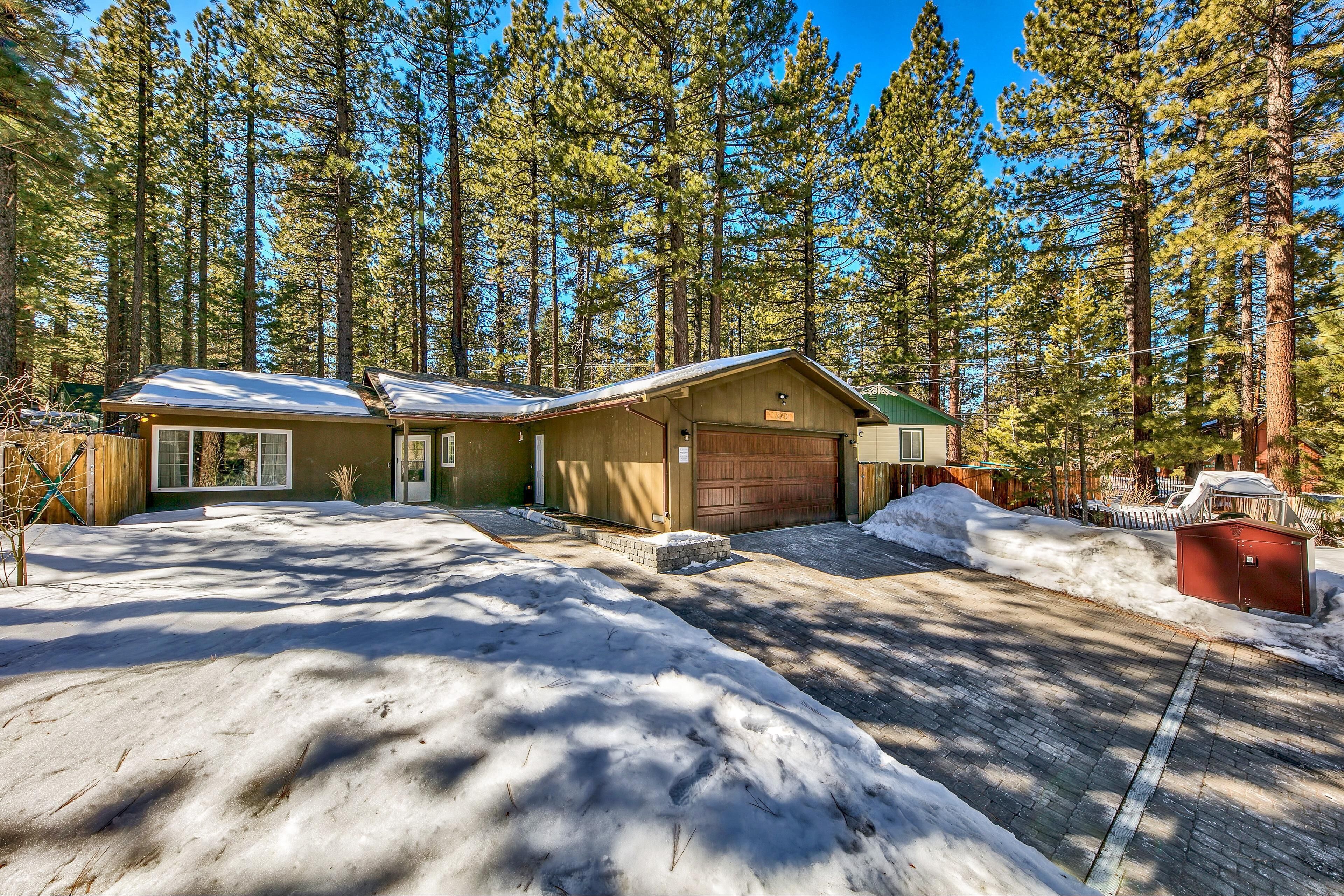 Tahoe Mtn- 3BR, 2BA, Spa, 10 Min to Ski, Pets OK