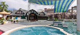 Kylin Peak Hotspring Resort
