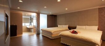 Kylin Peak Hotspring Resort