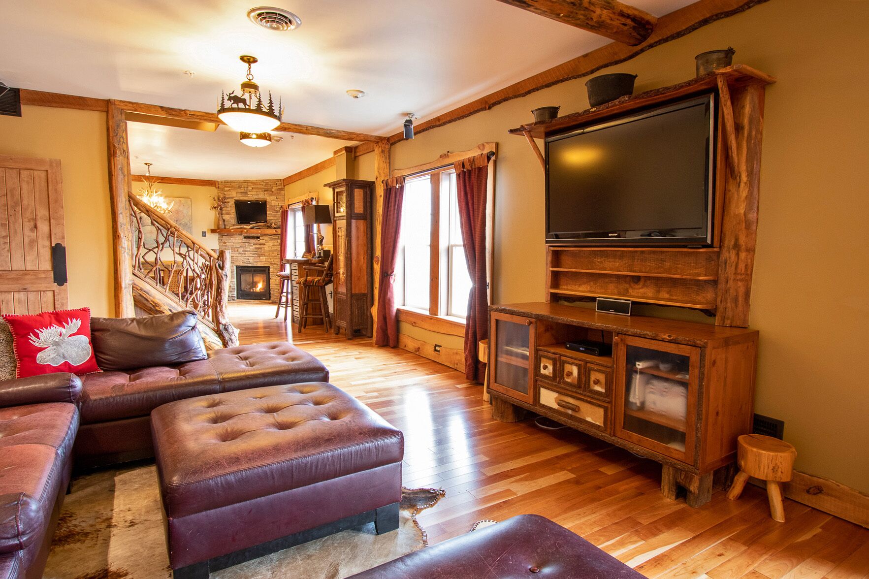 Smart TV, chimenea, videojuegos y reproductor de DVD 