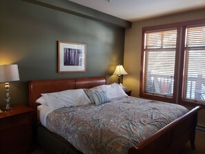 1 bedroom, WiFi, bed sheets, wheelchair access - Ski-in / Ski-out best Solitude Resort Village Location (Cottonwood Heights)