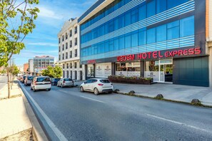 Exterior - Dedem Hotel Express-Istanbul Airport (Arnavutköy)