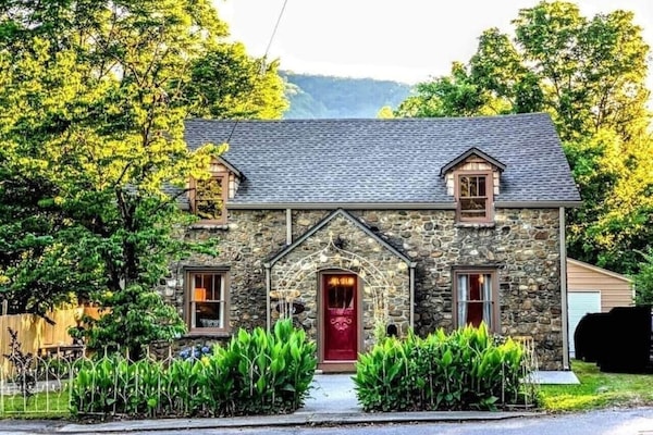 Street View of the Little Stone Cottage