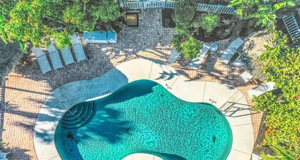 Freshly Remodeled Island Suite w/ Pool & Pet Friendly