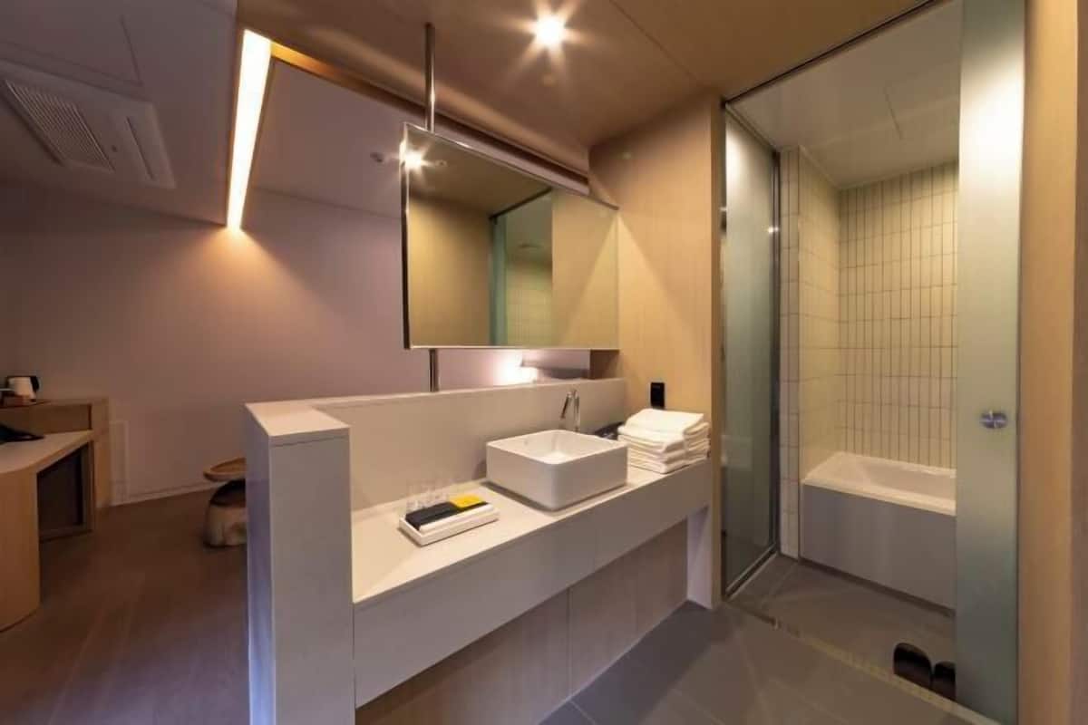 Bathroom | Free toiletries, hair dryer, bathrobes, slippers