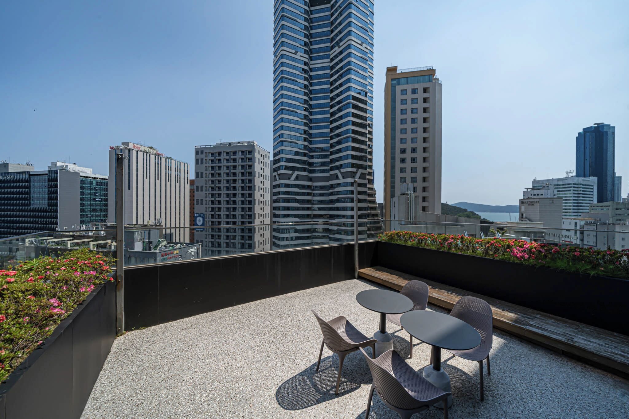 dinning terrace suite | terrace/patio