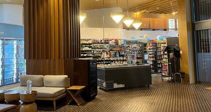 Hound Hotel Signature