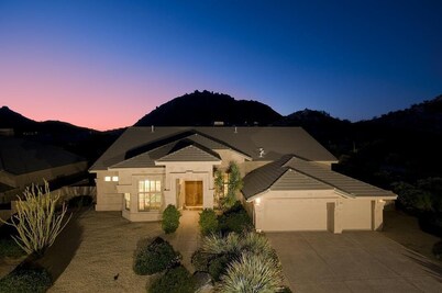 Resort Style Pool Home- Troon - Updated