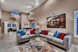 Smart TV, fireplace, stereo