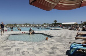 Utomhuspool
