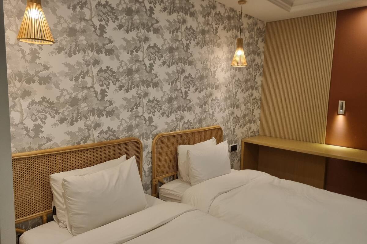 슈피리어 트윈룸 (수영장 무료) | 책상, 방음 설비, 무료 WiFi, 침대 시트