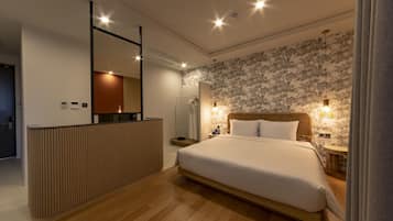 1 bedroom, desk, soundproofing, free WiFi