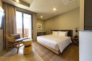 Deluxe Double Room (Free Swimming Pool) | Skrivbord, ljudisolering, gratis wi-fi och sängkläder