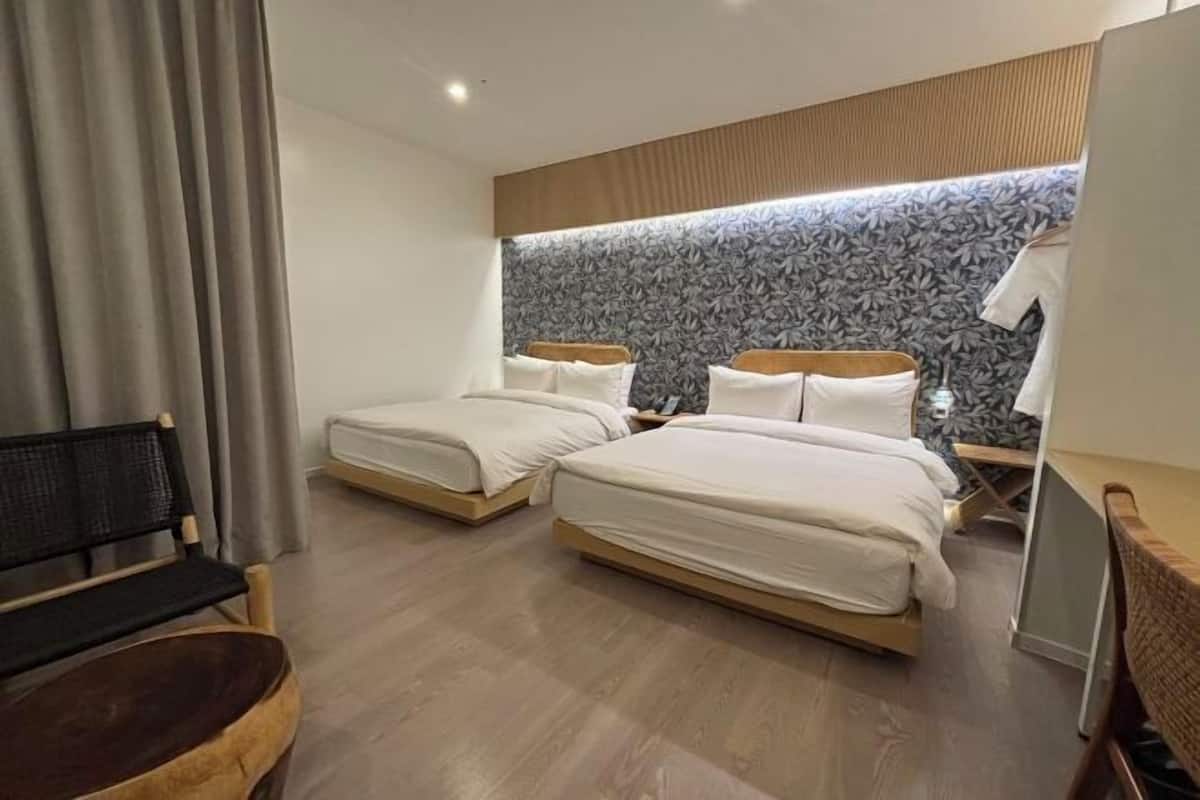 Schreibtisch, schallisolierte Zimmer, kostenloses WLAN, Bettwäsche