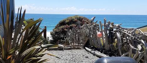 Una playa cerca