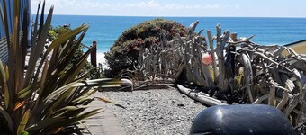 Pukehina Beach Studio with Balcony and Majestic views
