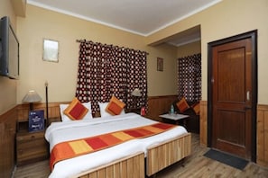 Deluxe Quadruple Room | Egyptian cotton sheets, premium bedding, down comforters