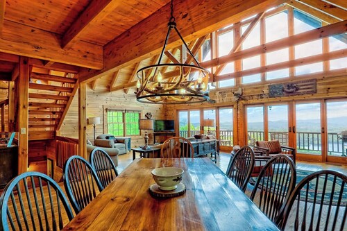 Brillant’s Bunk of the Blue Ridge Mountains- by Chatuge Home Concierge<br>Lake view, mountain view