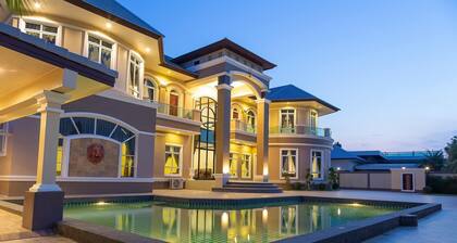 Royal Graces Luxury