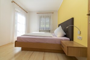 2 bedrooms, free WiFi, bed sheets