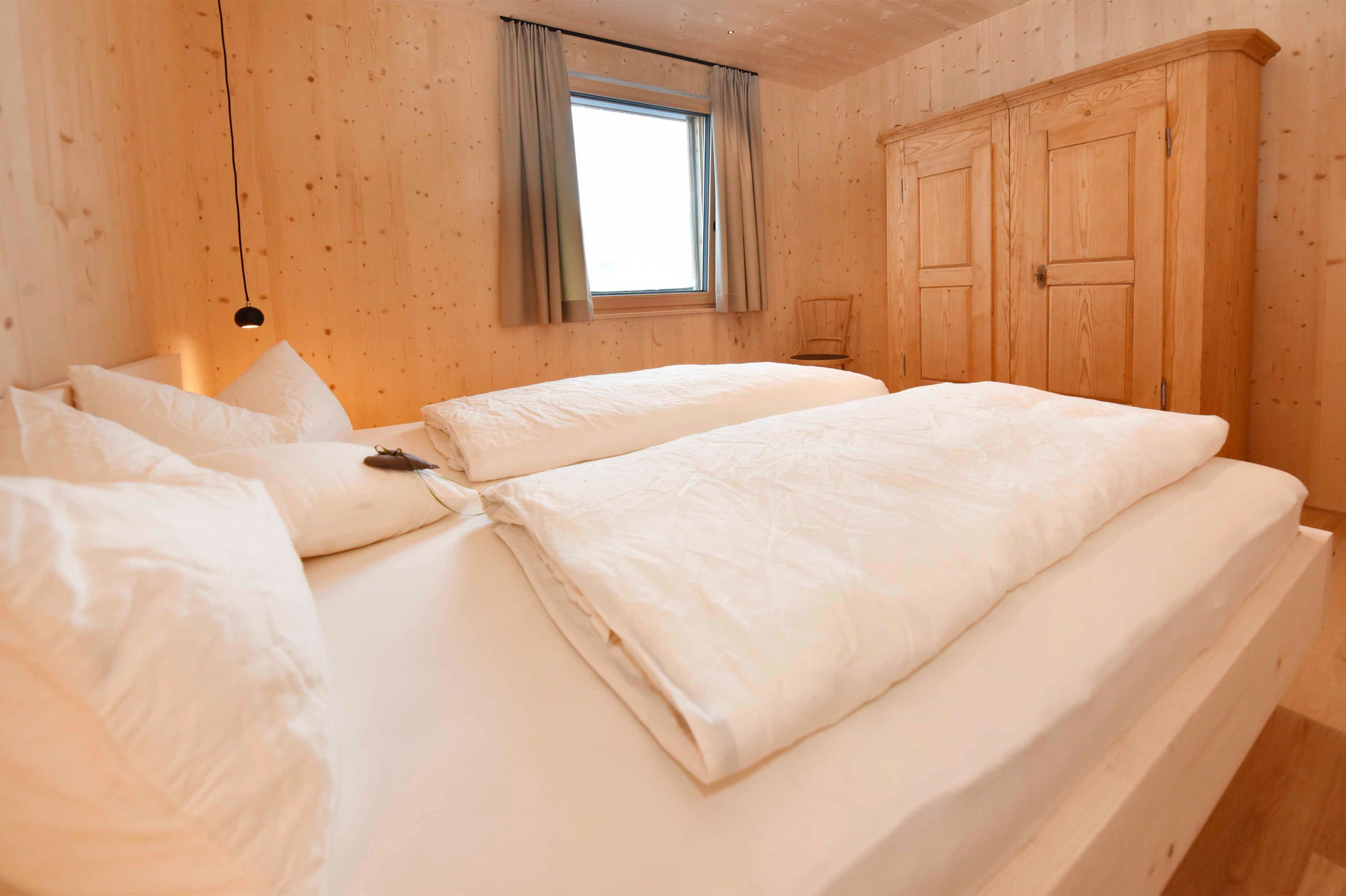 2 Schlafzimmer, schallisolierte Zimmer, Reisekinderbett, WLAN