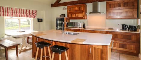 Cottage | Cuisine privée | Lave-vaisselle, batterie de cuisine, vaisselle et ustensiles