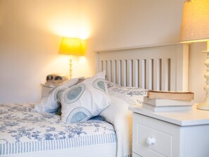 Cottage | Interior - Mr Mcgregors' Cottage (Omagh)