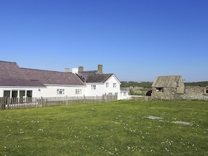 Cottage | Interior
