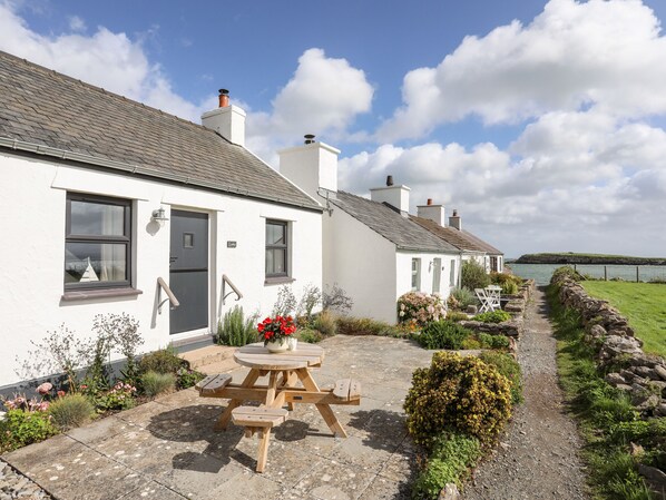 Cottage | Front of property - Lanka (Moelfre)