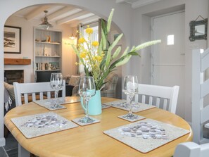 كوخ | مطبخ خاص | مستلزمات طهي/أطباق/أوعية