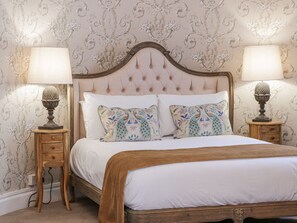 Cottage | 2 bedrooms, individually decorated, individually furnished, free WiFi - Brewhouse Flat - Culzean Castle (Maybole)