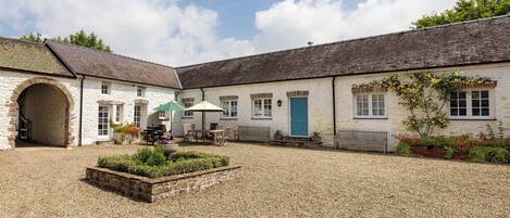 Cottage | Exterior